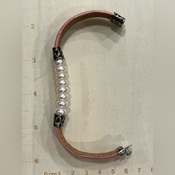 Elegant Pink and Pearl Bracelet